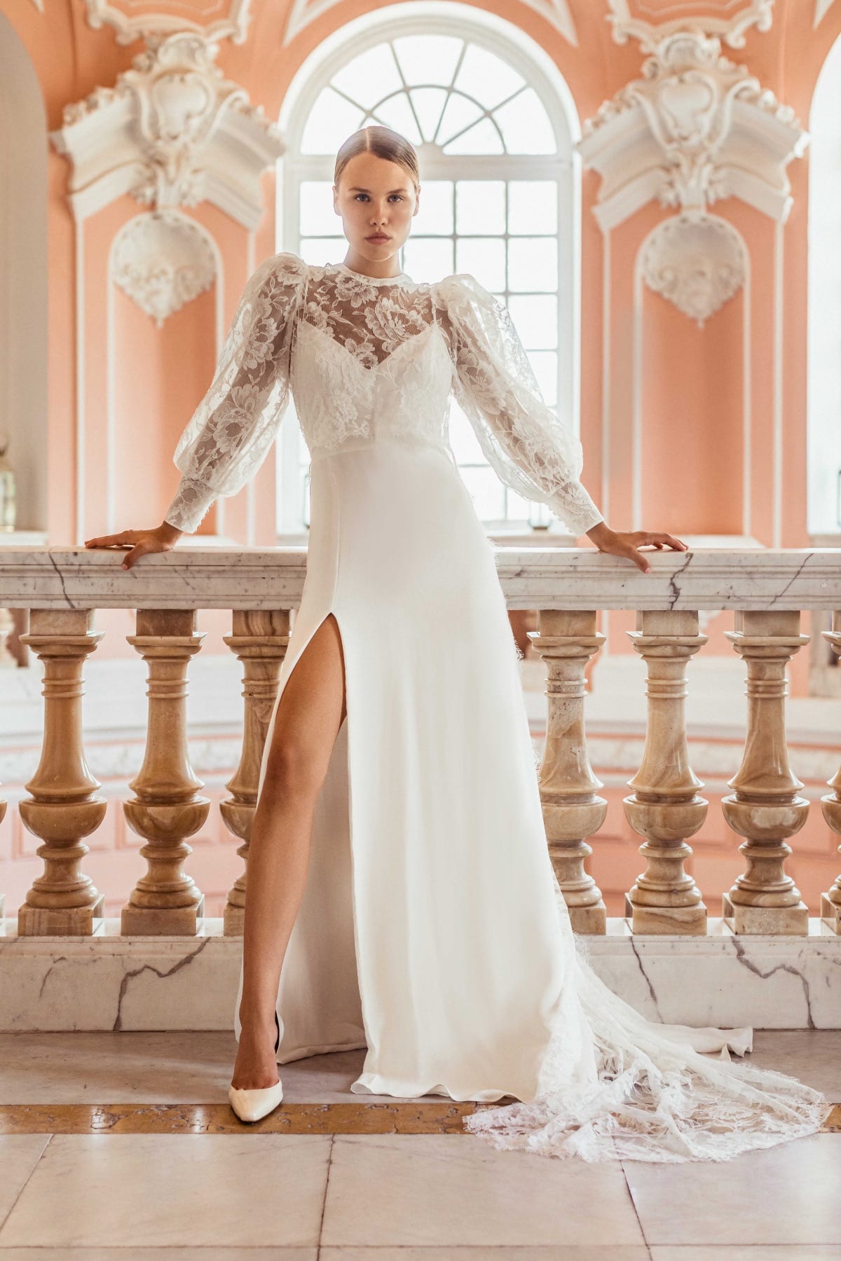 Les robes de mariée Caroline Takvorian sont chez Melody Nelson à Namur