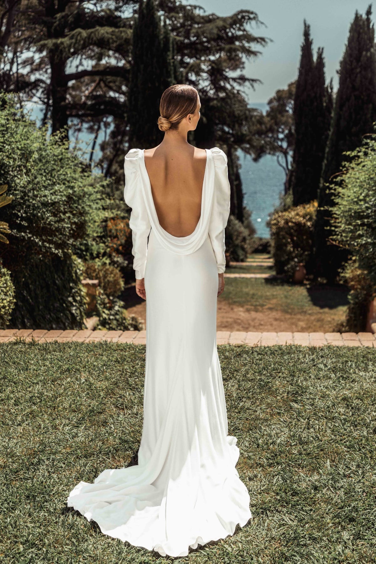 Les robes de mariée Caroline Takvorian sont chez Melody Nelson à Namur