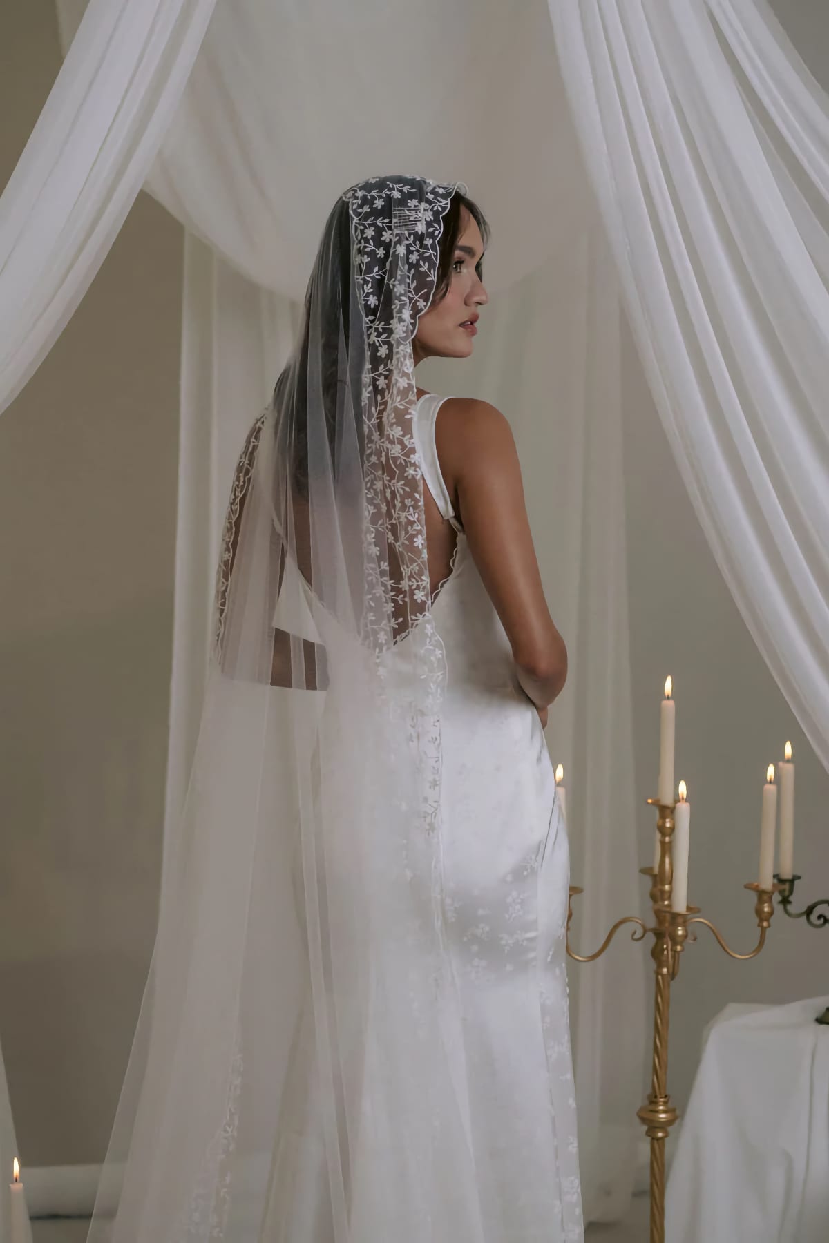 robe de mariée Rime Arodaky disponible chez Melody Nelson à Erpent, Namur, Belgique