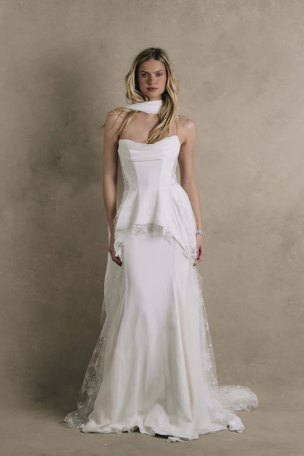 robe de mariée Rime Arodaky disponible chez Melody Nelson à Erpent, Namur, Belgique